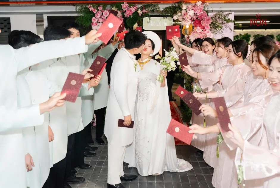Q&uacute;y Hiếu & kim Ng&acirc;n